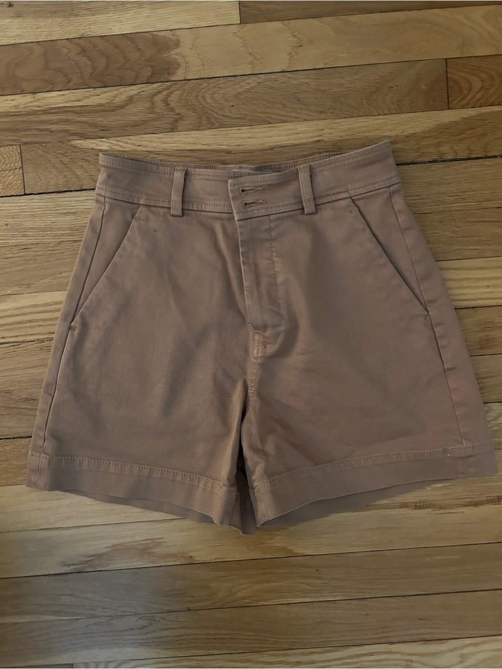 Everlane High-Rise Tailored Shorts; size 4